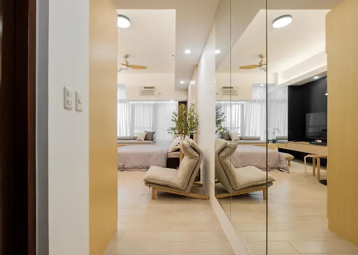 Eastwood City Cozy Designer Studio Long Stay Friendly Walk To Mall