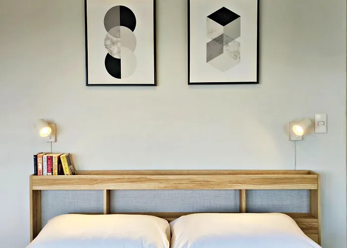 Stylish And Spacious Studio Unit In Makati With Fast Wi-Fi