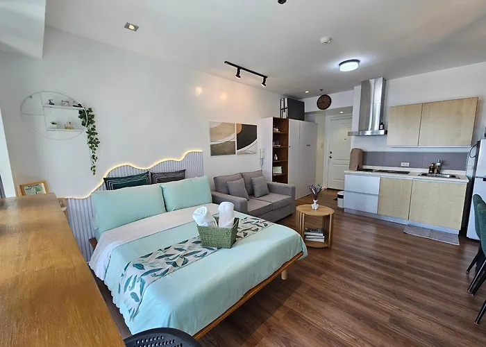 Lil' Olive Spot At Soho Central Condo In Front Of Edsa Shangri-La Mall