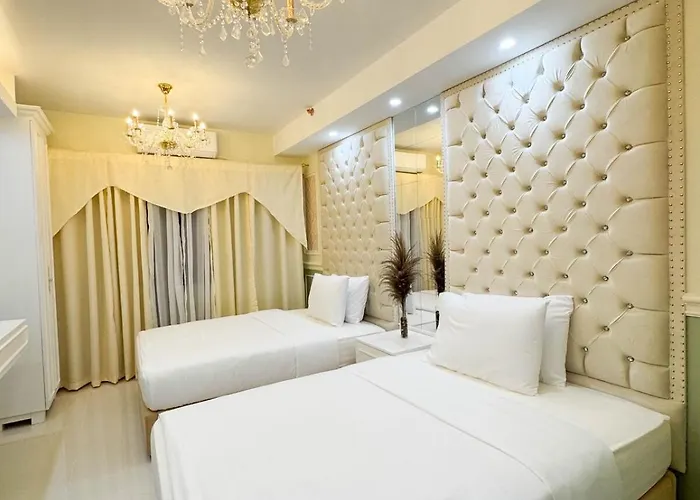 Homefort Twin Bed Suite - Red Residences Makati 2202