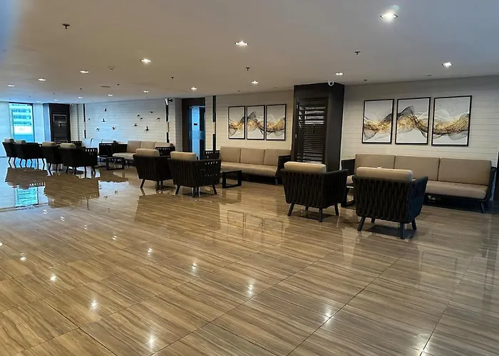 King Size Bed At Air Residences Condo, Ayala Ave, Makati