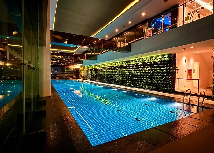 Gramercy - Sky-View 1 Bed Escape With Pool & Spa Access