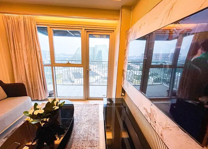 Ultra Luxury 1Br Near Solaire & Okada