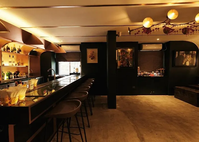 The Kin House - Stay In Art Poblacion