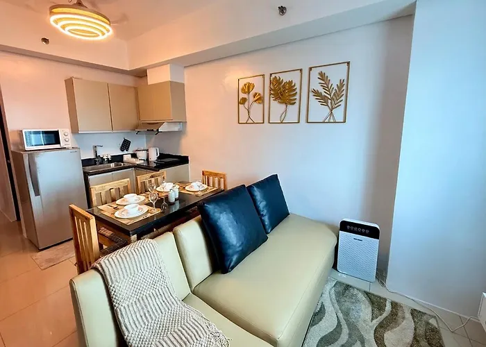 New Beacon Makati Condo Near Airport With Pool Access