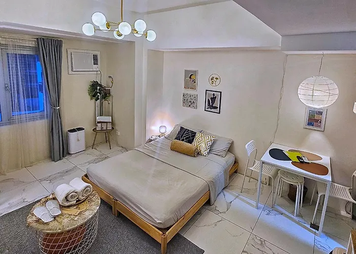 The Cozy Hub Studio With Wifi Near Eastwood City