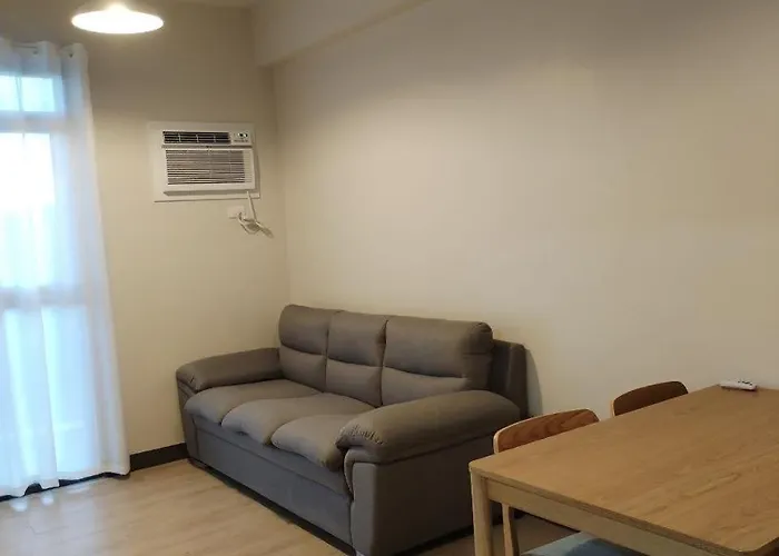 Near Moa 3 Pax Unit In Gentry Manor Wifi Tv Pet Friendly