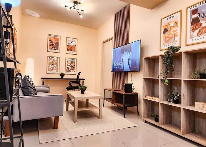 Cozy City View 2Br Apt In Makati With 60Inch Tv