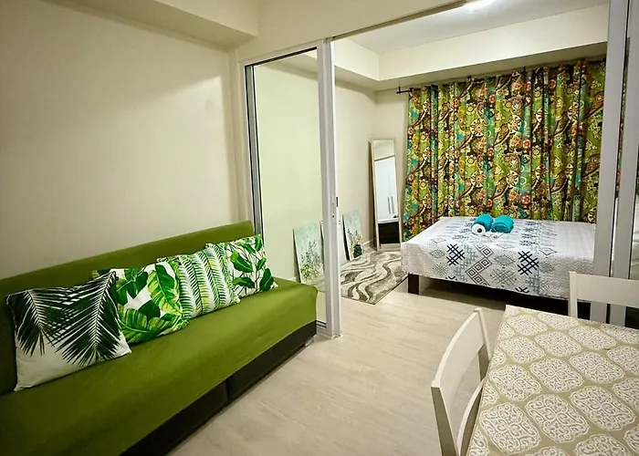 Verte Hideaway At Azure Residences - Urban Escape