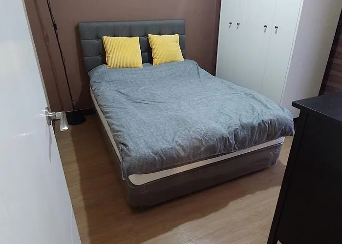Affordable Whole 2 Bedroom Condo High Floor Bgc
