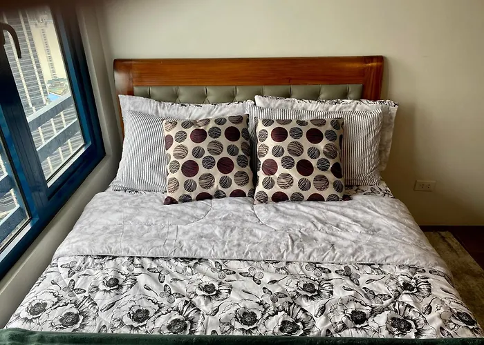 Twin Condo Luxury Makati Marvel 300 Mbps Internet