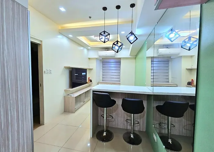 Pet Friendly Condo In Timog With Balcony City View
