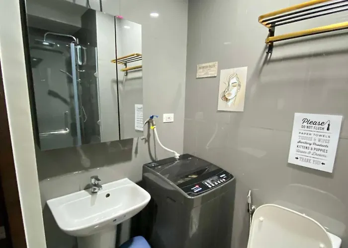 Stylish Condo In Makati City With Stunning Views