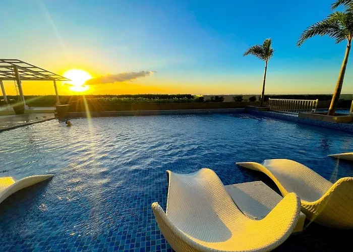 Cozy 3Br Near Airport & Okada, Solaire II Infinity Pool