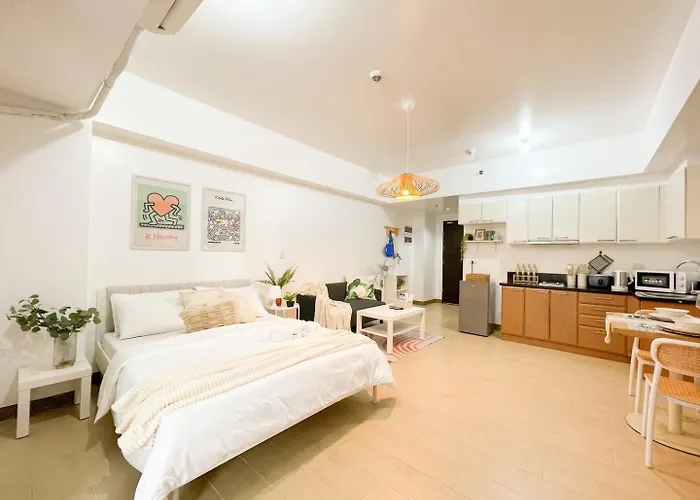 Cozy Condo In Venice Bgc With Balcony #Vlrtc28C