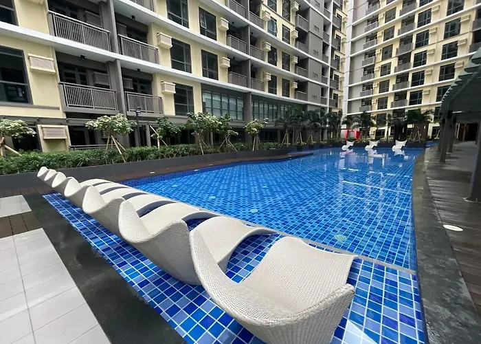 Spacious 2BR Luxury Suite across Okada, Airport