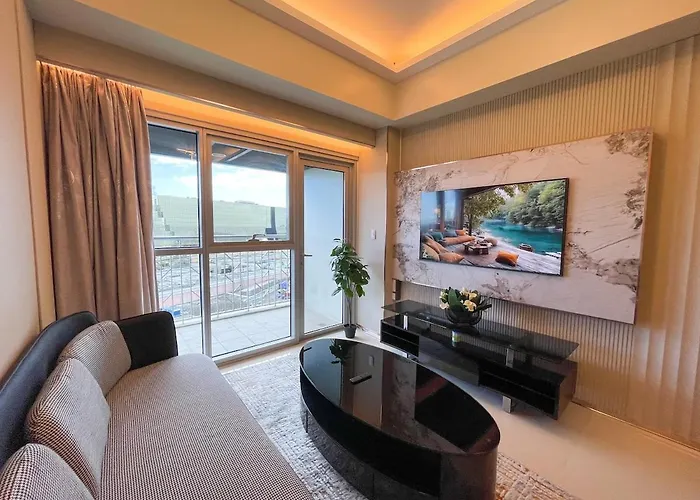 Spacious 1Br Near Airport Across Okada, Solaire