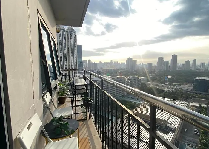 2 Bedroom Unit With 180 Degree View In Ortigas