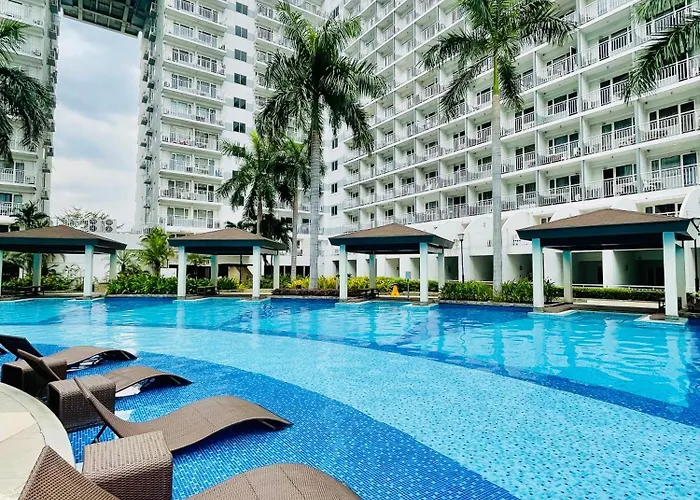 Aiza'S Condotel In Shell Residences Near Moa And Naia