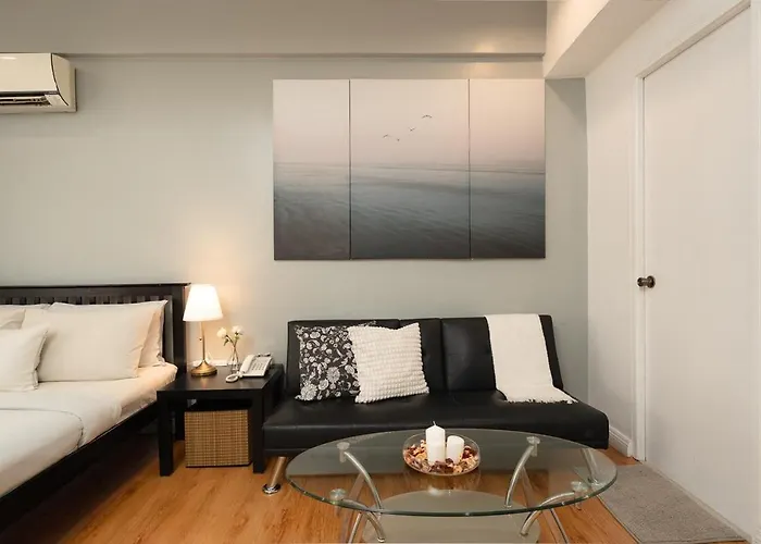Studio Penthouse In Greenbelt - Park View & Pool
