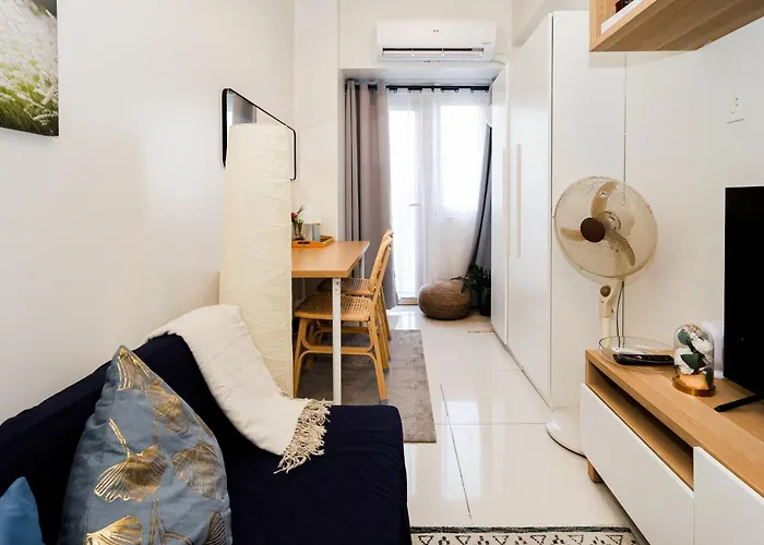 Charlie'S Staycation At Coast Residences