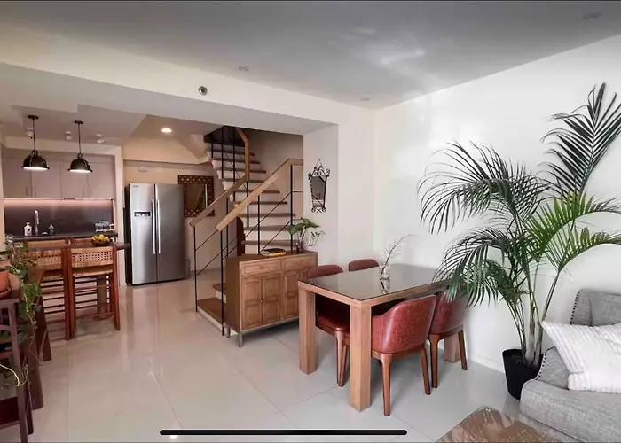 3 Bedroom Beautiful And Spacious Penthouse In Makati