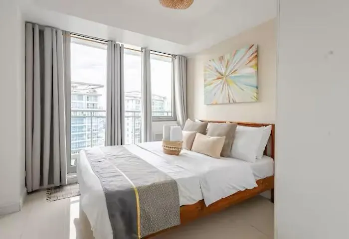 Sabrina'Scrib Apartment 2Br By Azure Residences Near Manila International Airport