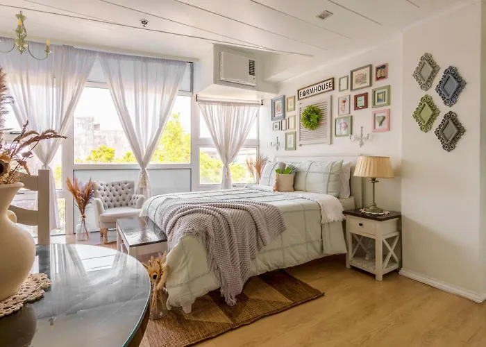 Eclectic Studio And Parking At Kapitolyo, 10 Mins Bgc