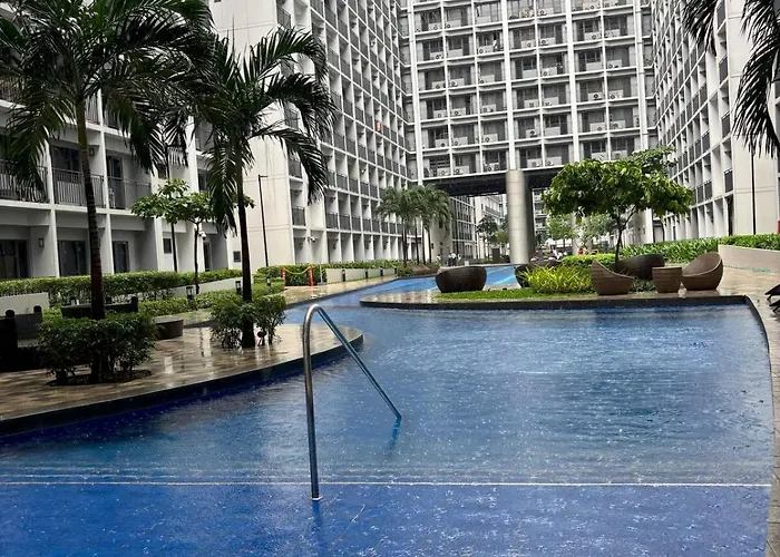 Cozy Condo Near Moa & Airport