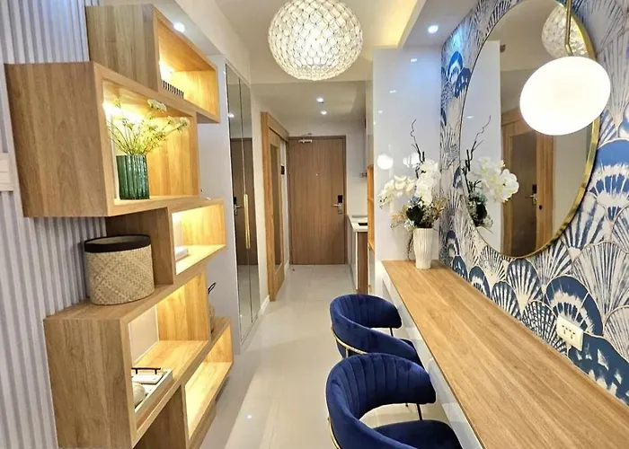 Luxury Condotel Manila by MOA