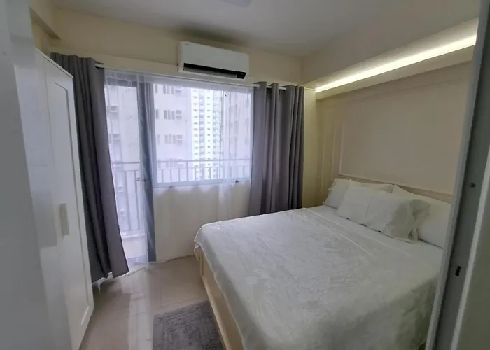 Fully Furnished 1 Bedroom Shore 2 Tower 2 - 10F