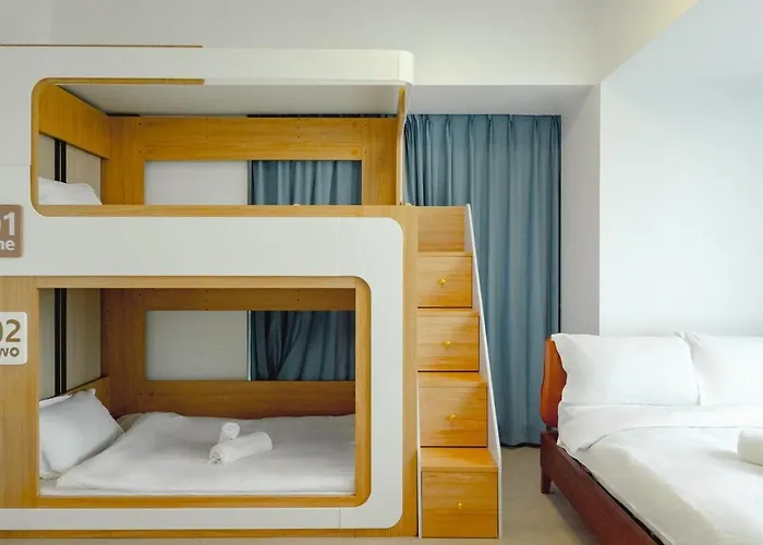 Premium 2 Bedroom And 1 Living Room Suite With Balcony - One Uptown, Bgc