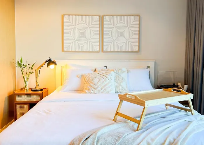 Prime Uptown Bgc | Stylish 1Br Getaway #Upt135J