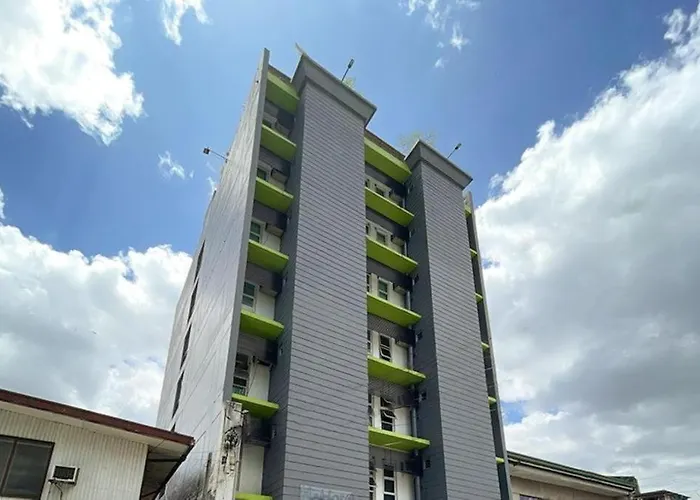 H Hotel Quezon City