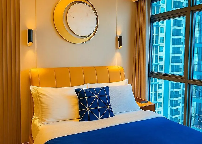 Modern & Luxury 2Br Near Solaire, Okada, Airport