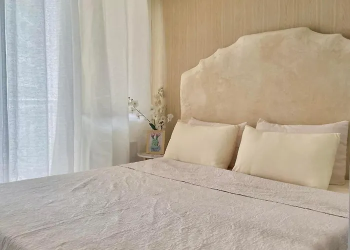 Sweet Escape Staycation - Azure Paranaque