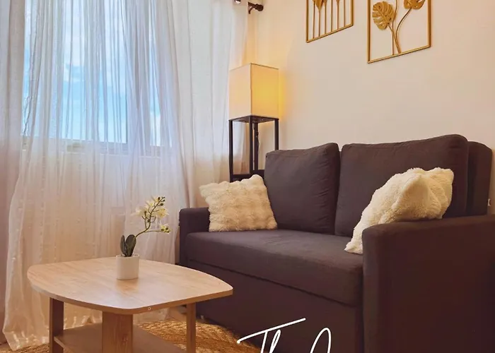 1Bedroom, Near Ever Commonwealth, Free Amenities Roxas East