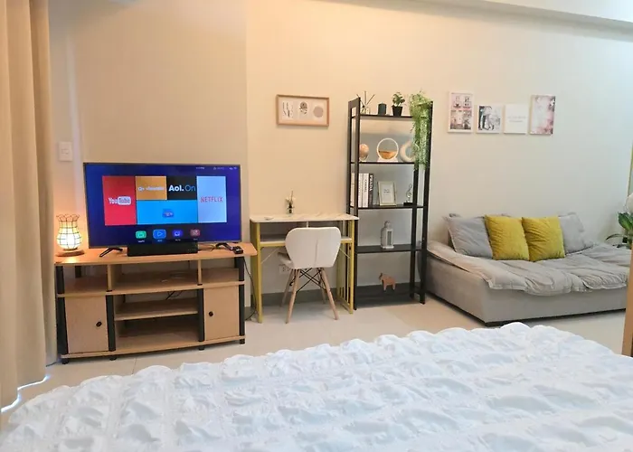 Bgc Uptown Parksuites Cosy 1 Bedroom Suite With Balcony 300Mbps Wifi