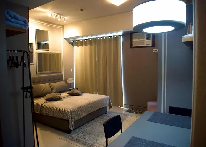 Castle Nook Staycation, Studio-Type Staycation In Manhattan Heights, Cubao