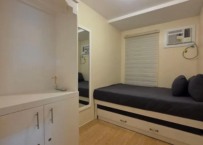 Urban Oasis For 7 With 200 Mbps & Netflix