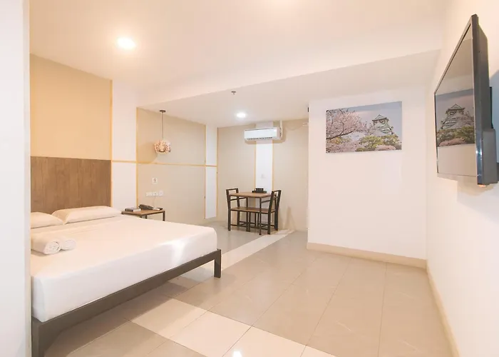 Maine Residences Tramo Near Naia Terminal