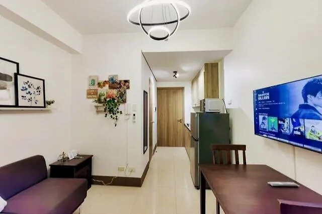 Citispace 1BR Condotel Suite at FAME Residences #FM17B