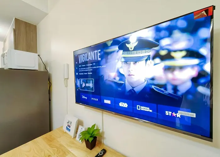Citispace 1BR Condotel Suite at FAME Residences #FM15B
