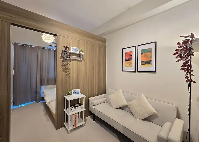 Citispace 1BR Condotel Suite at FAME Residences #FM61B
