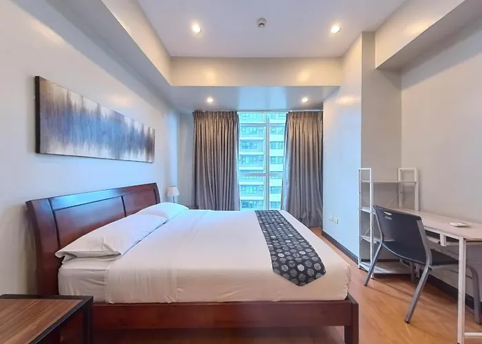 Full-Serviced One-Bedroom Apartment In Crescent Park Residences