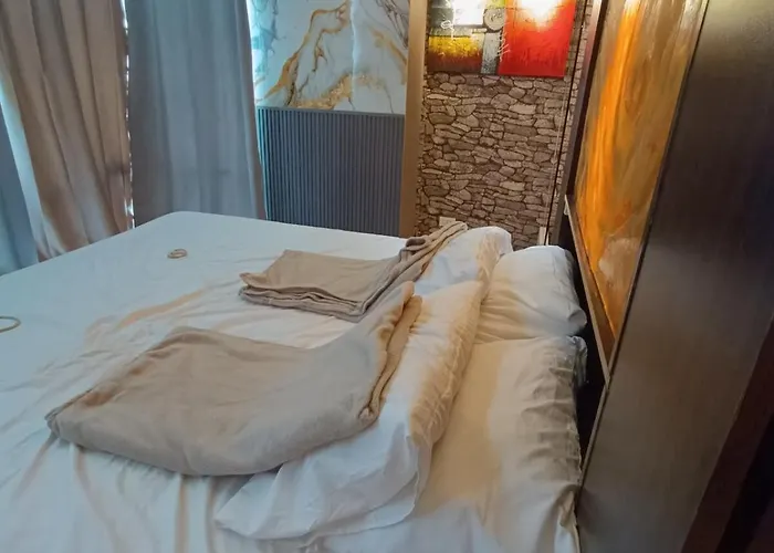 1 Bedroom Red Oak Serendra Bgc