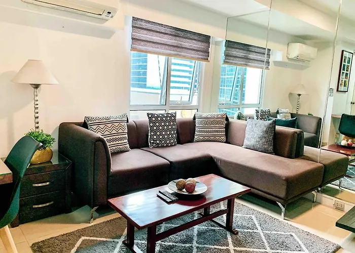 2Br Condo W Pool Loft At Fort Victoria Bgc Taguig