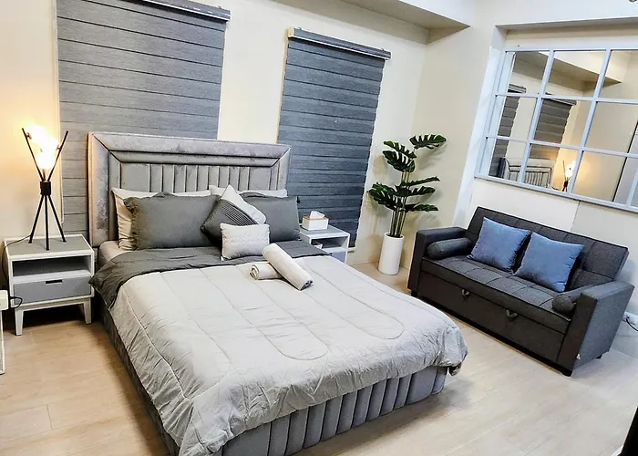 Gallardo Condo Stays At Eighty One Newport Boulevard Newport City, Pasay City Near Naia Terminal 3
