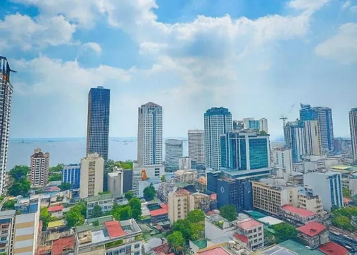 Close By The Airports And Tourist Attractions