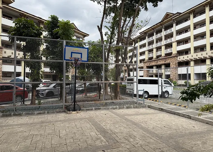 Cozy 2-bedroom Condo at Marcos Highway